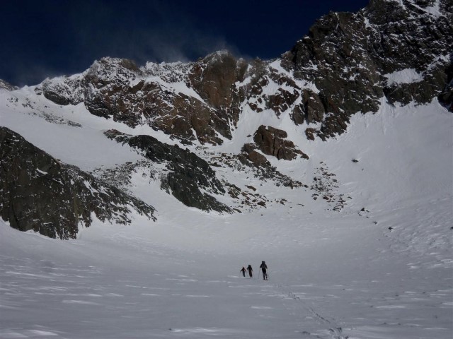 Výstup na Brochkogeljoch (3423 m), po ledovci směr Wildspitze (3768 m)
