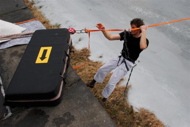 Slackline, highline, pilíře na řece Radbůze v Plzni