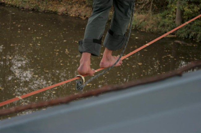 Highline - slackline projekt pod Tyršovým mostem v Plzni