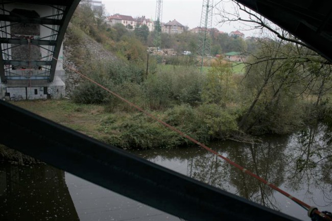 Highline - slackline projekt pod Tyršovým mostem v Plzni