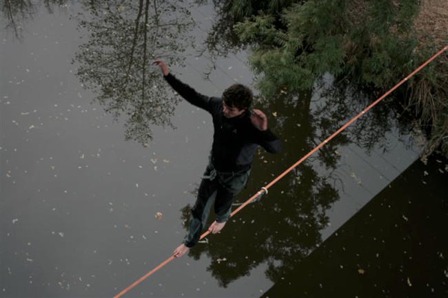 Highline - slackline projekt pod Tyršovým mostem v Plzni