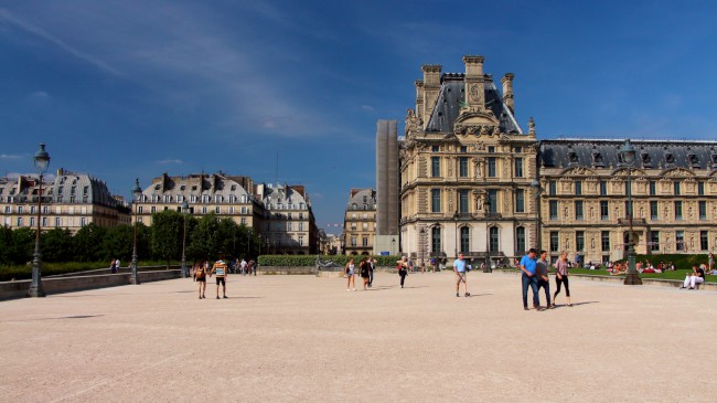 Muzeum Louvre, Tuilerijské zahrady, Paříž, Francie