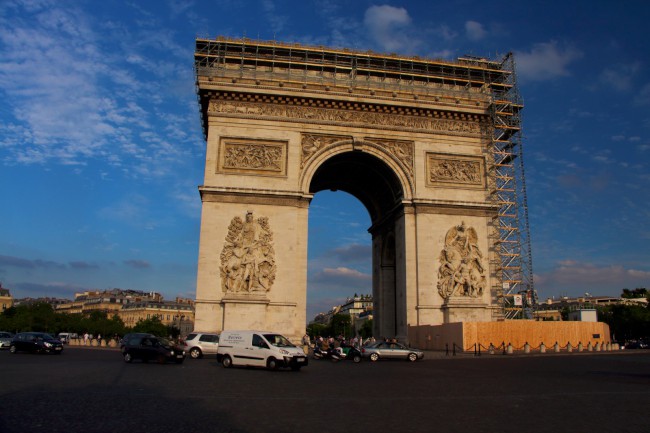 Vítězný oblouk, Avenue des Champs-Élysées, Paříž, Francie