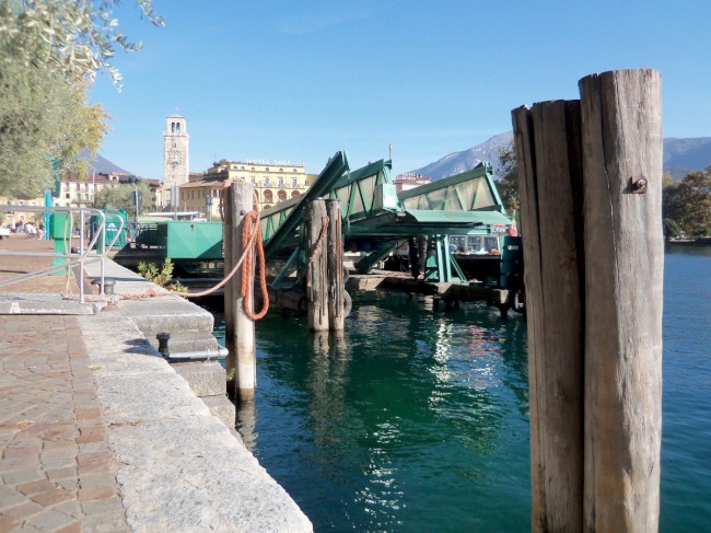 Riva del Garda, jezero Lago di Garda,Chiesetta di Santa Barbara, Bastione, Arco, Lago di Garda, Itálie