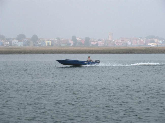 Výlet na ostrov Burano v Benátské laguně, Severní Itálie, Benátsko 