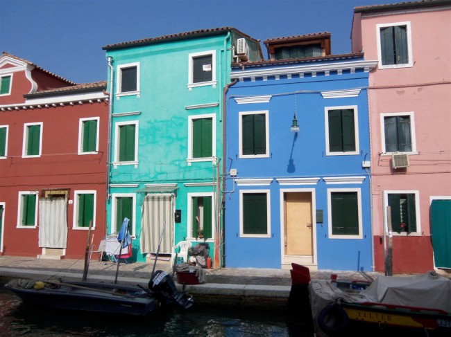 Výlet na ostrov Burano v Benátské laguně, Severní Itálie, Benátsko 