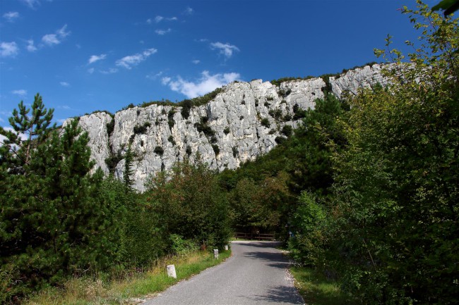 Lezení v lezecké oblasti Nago, Italie, Trentino, Jižní Tyrolsko