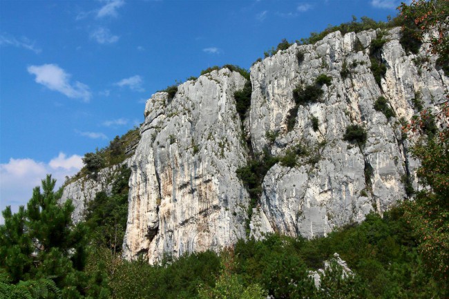 Lezení v lezecké oblasti Nago, Italie, Trentino, Jižní Tyrolsko