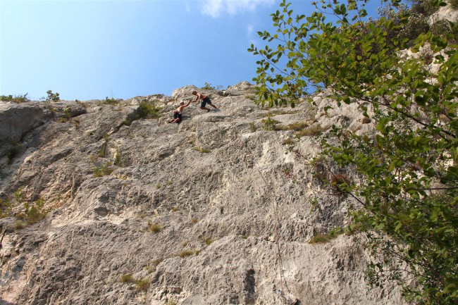Lezení v lezecké oblasti Nago, Italie, Trentino, Jižní Tyrolsko