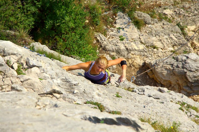 Lezení v lezecké oblasti Nago, Italie, Trentino, Jižní Tyrolsko
