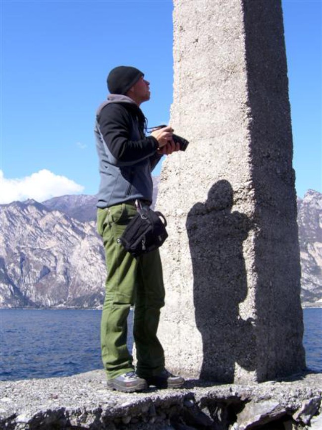 Jezero Lago di Garda, Itálie, Dolomity, Brenta