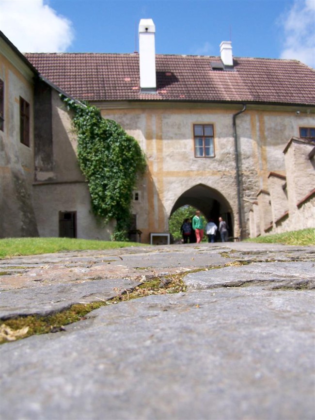 Středověký klášter a vesnice Zlatá Koruna (Svatá koruna) na řece Vltavě, Jižní Čechy