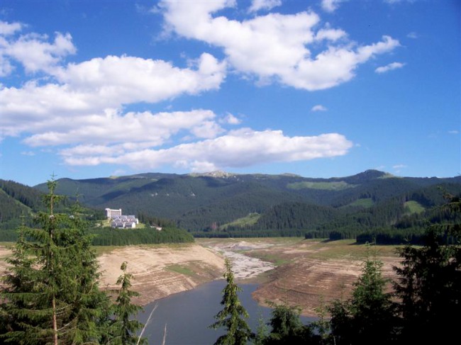 Přehrada Lacul Vidra, Jižní Rumunsko, Transylvánie