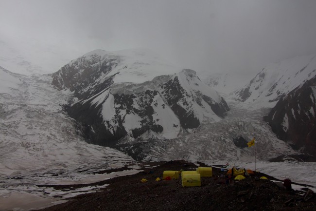 Výstup do prvního výškového tábora C1, Kyrgyzstán, Expedice Pik Lenina