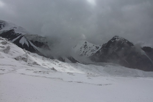 Výstup do prvního výškového tábora C1, Kyrgyzstán, Expedice Pik Lenina