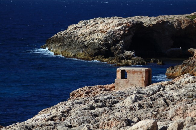 Lezení v oblasti Għar Lapsi, ostrov Malta