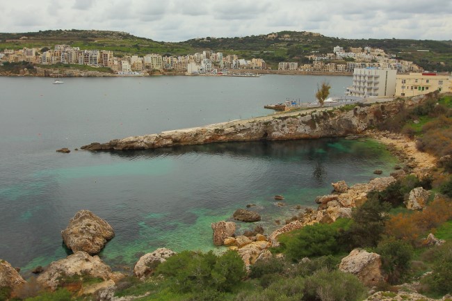 Lezení v oblasti Irdum Irxaw, zátoka Mistra, ostrov Malta