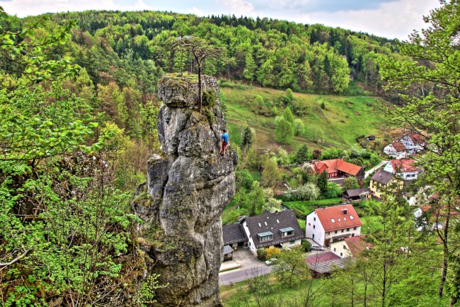 Lezení na skalách Rote Wand, Ammerthaler Wand, Frankenjura, Německo