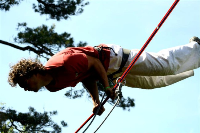 Highline mezi pískovcovými věžemi, Petzl Slackline Trip, Ostrov