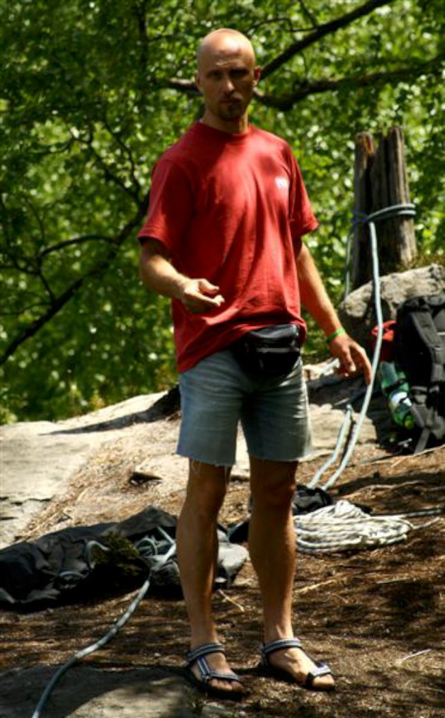 Highline mezi pískovcovými věžemi, Petzl Slackline Trip, Ostrov