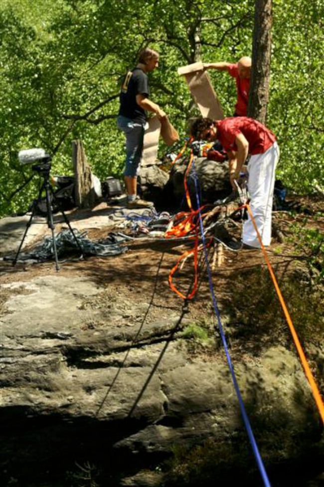 Highline mezi pískovcovými věžemi, Petzl Slackline Trip, Ostrov