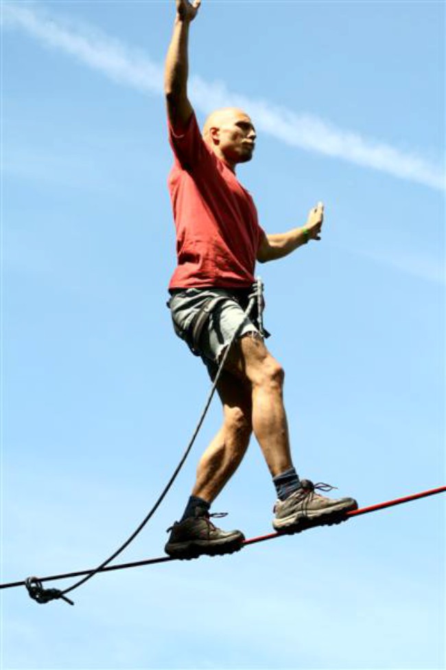 Highline mezi pískovcovými věžemi, Petzl Slackline Trip, Ostrov