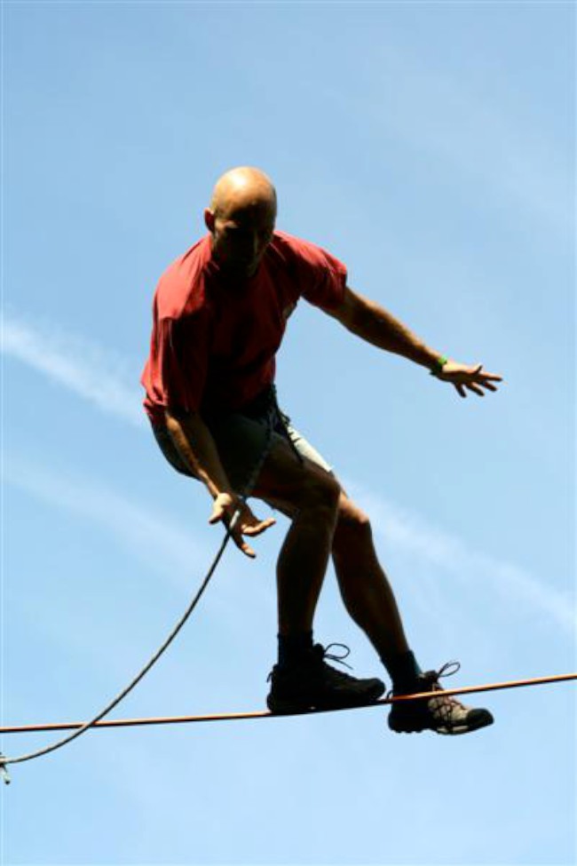Highline mezi pískovcovými věžemi, Petzl Slackline Trip, Ostrov
