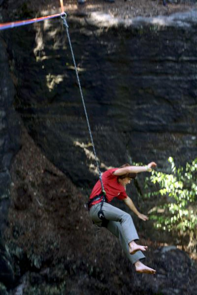 Highline mezi pískovcovými věžemi, Petzl Slackline Trip, Ostrov