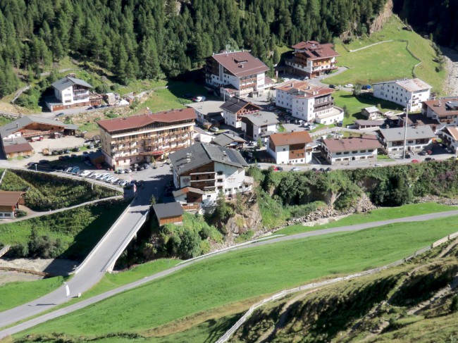 Breslauer hütte, Vratislavská chata, sestup Vent, Wildspitze, Öetztálské Alpy, Tyrolsko, Rakousko