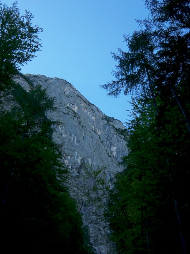 Hallstatské jezero, nástup na Seewand klettersteig, Rakousko, Solná komora, Dachstein, Alpy