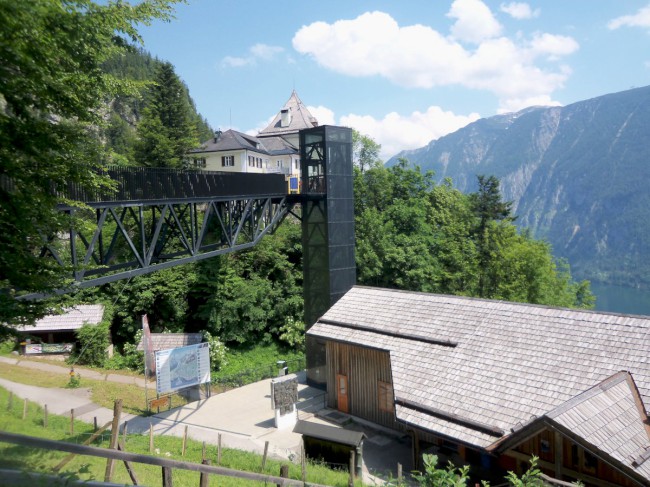 Sestup Echernwand klettersteig, Hallstat, Rakousko, Solná komora, Dachstein, Alpy