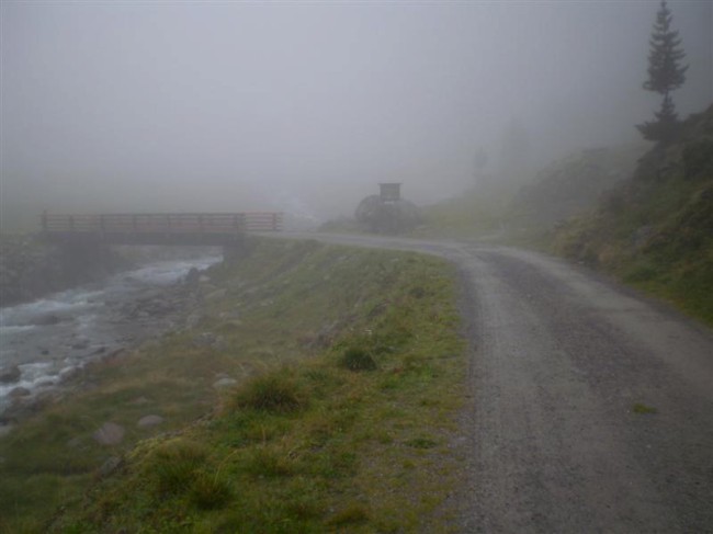 Výstup k chatě Amberger hütte (2135 m), Stubaiské Alpy, Tyrolsko, Rakousko