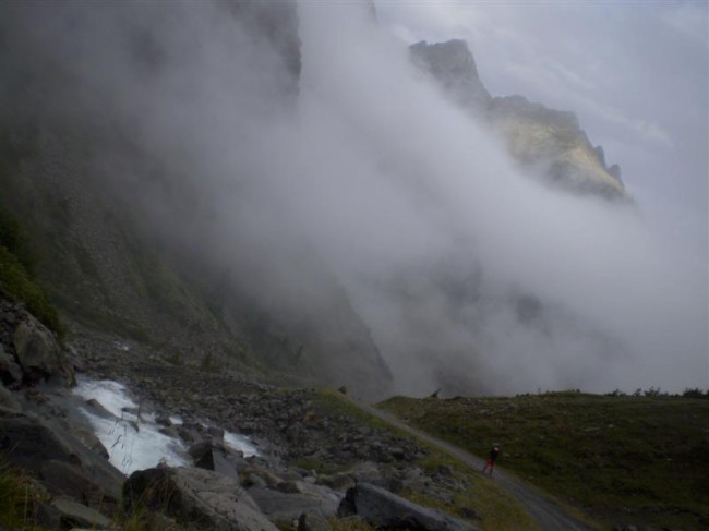 Výstup k chatě Amberger hütte (2135 m), Stubaiské Alpy, Tyrolsko, Rakousko