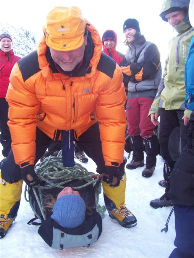 Transport zraněného, záchrana v horském terénu, Vysoké Tatry, kurz horského průvodce