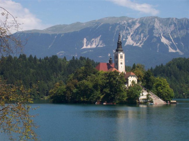 Město Bled, Bledské jezero, kostel na ostrově, Slovinsko