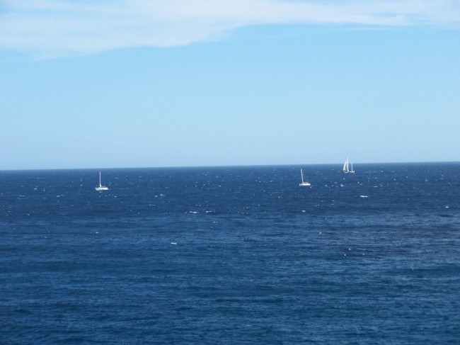Lezení na skalní oblouk Es Pontas v Cala Santanyí, Mallorca, Baleárské ostrovy, Španělsko