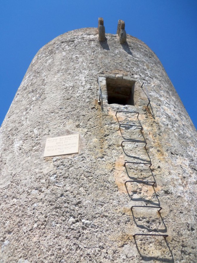 Strážní věž Talaia d'Albercuix, Cap de Formentor, Port Pollenca, Mallorca, Baleárské ostrovy, Španělsko