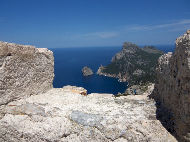 Strážní věž Talaia d'Albercuix, Cap de Formentor, Port Pollenca, Mallorca, Baleárské ostrovy, Španělsko