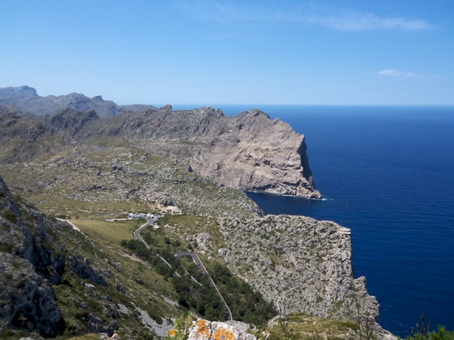 Strážní věž Talaia d'Albercuix, Cap de Formentor, Port Pollenca, Mallorca, Baleárské ostrovy, Španělsko