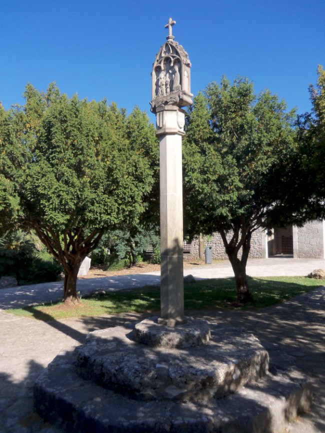 Klášter Santuari de Lluc, pohoří Serra de Tramuntana, Santuari, Mallorca, Baleárské ostrovy, Španělsko