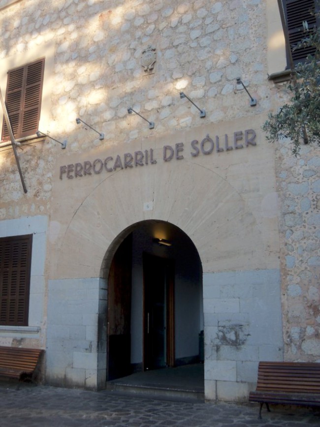 Město Sollér, pohoří Serra de Tramuntana, Mallorca, Baleárské ostrovy, Španělsko