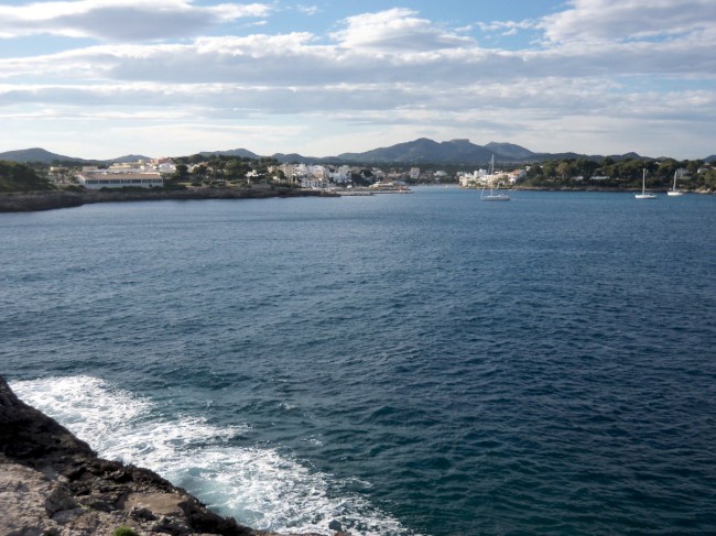 Přístav Porto Petro, maják, pobřeží Středozemního moře, Mallorca, Baleárské ostrovy, Španělsko
