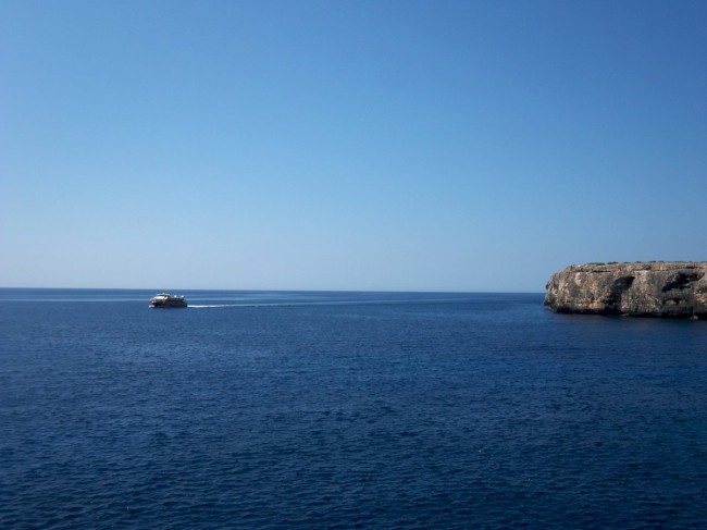 Lezení na útesech Cala sa Nau, DWS (Deep water soloing), Santanyí , Mallorca, Baleárské ostrovy, Španělsko