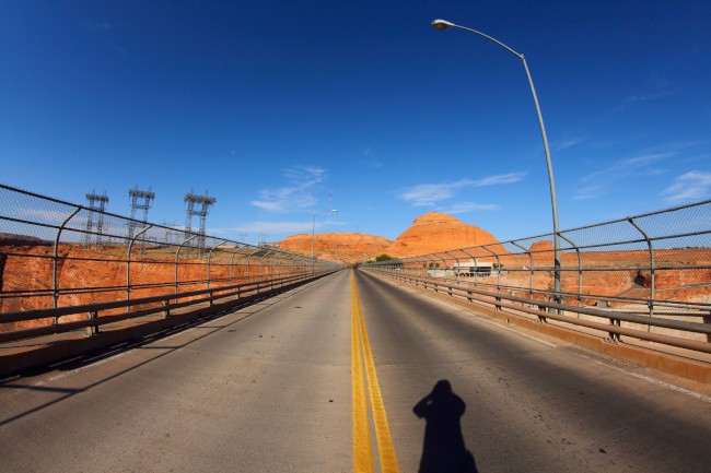 Přehrada Glen Canyon na řeco Colorado, Arizona, USA