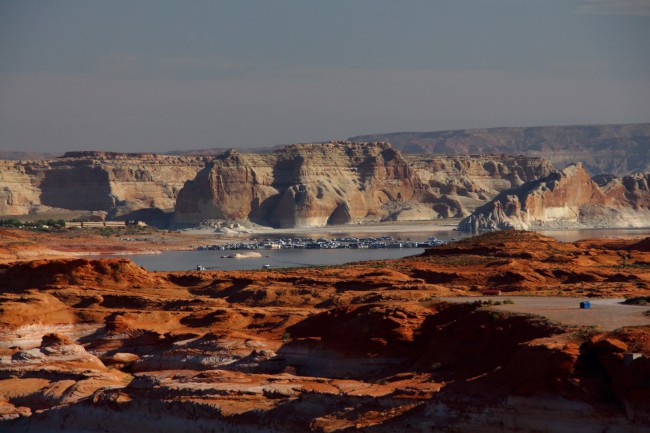 Přehrada Glen Canyon na řeco Colorado, Arizona, USA