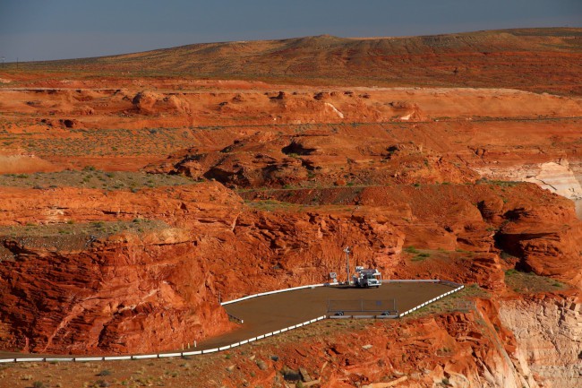 Přehrada Glen Canyon na řeco Colorado, Arizona, USA