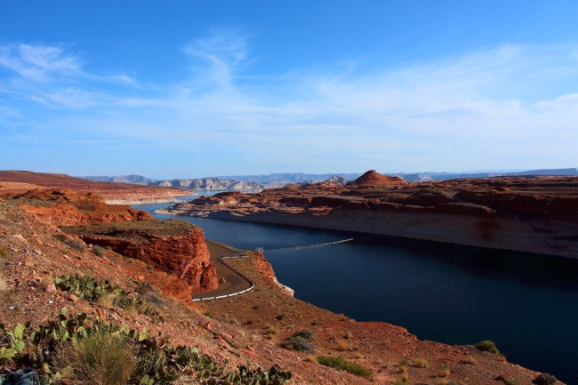 Přehrada Glen Canyon na řeco Colorado, Arizona, USA