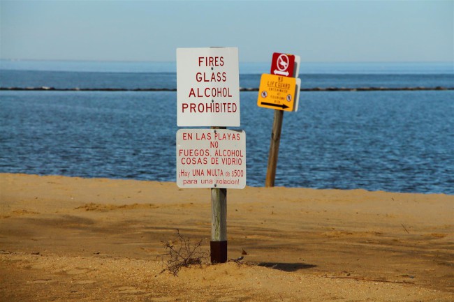 Východní pláž, Sandy Point státní park, Maryland, Spojené státy americké (USA)