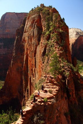 Výstup Angels landing trail, Zion národní park, Utah, USA