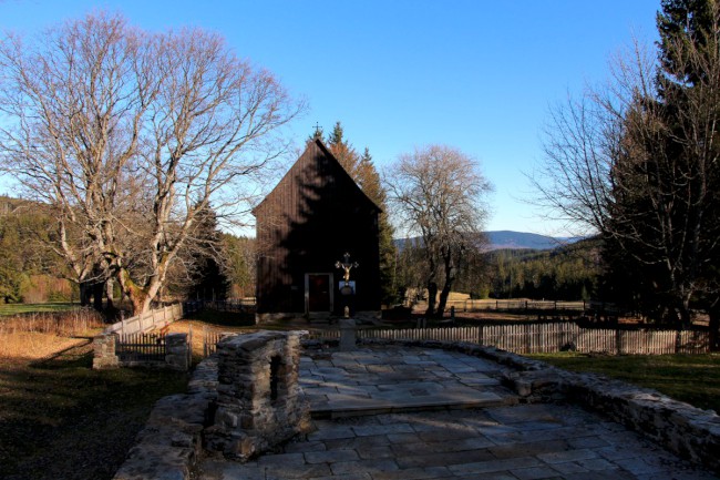 Stará Hůrka, kaple a kostel svatého Kříže, Šumava, Západní čechy